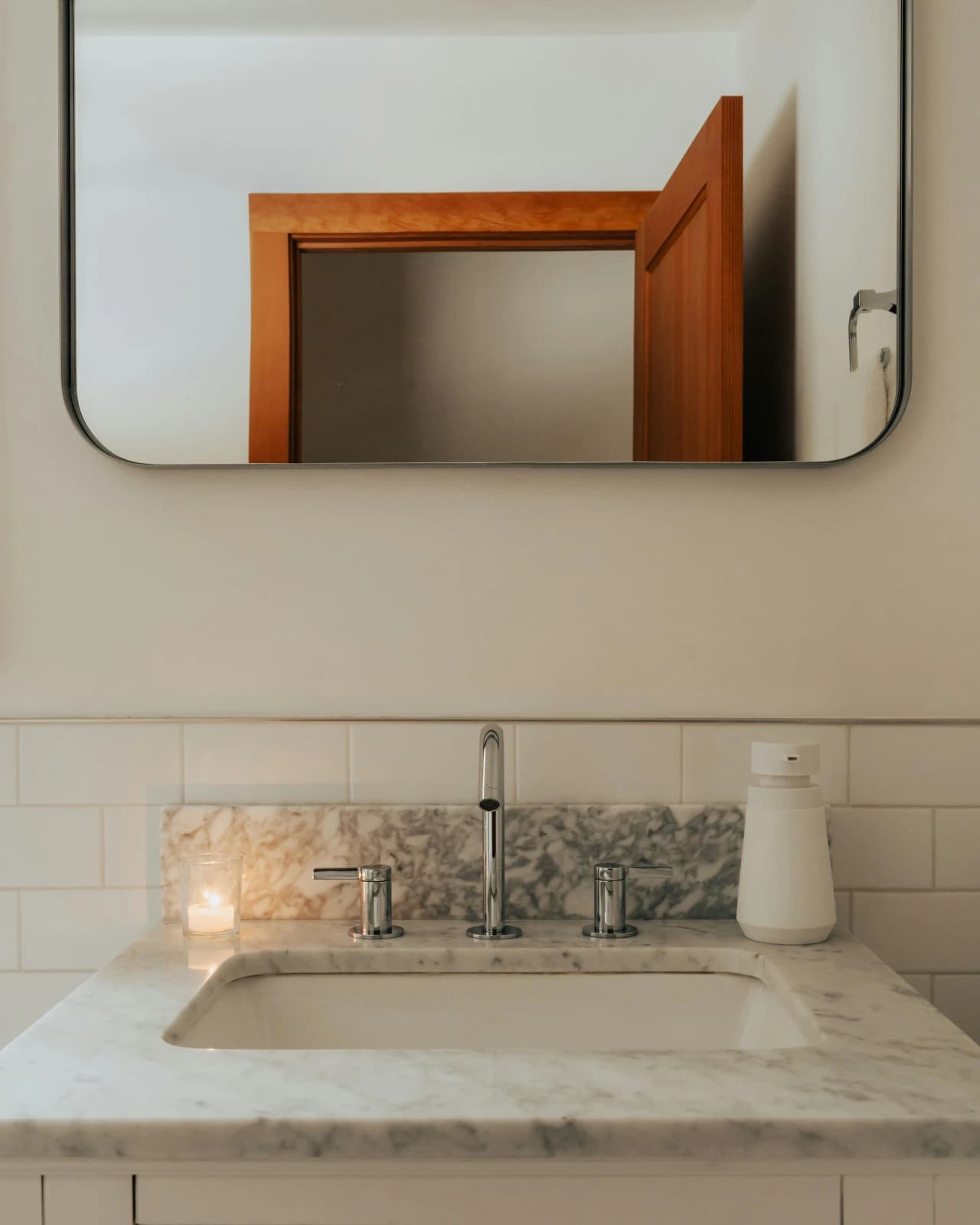 Bathroom prepared for a personalized flat-rate quote